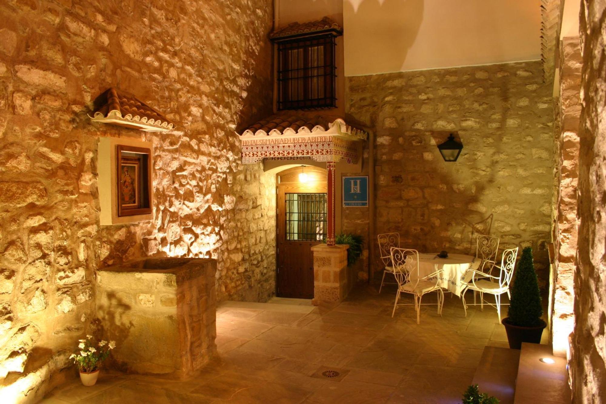 Hostal Santa Maria De Ubeda Eksteriør bilde